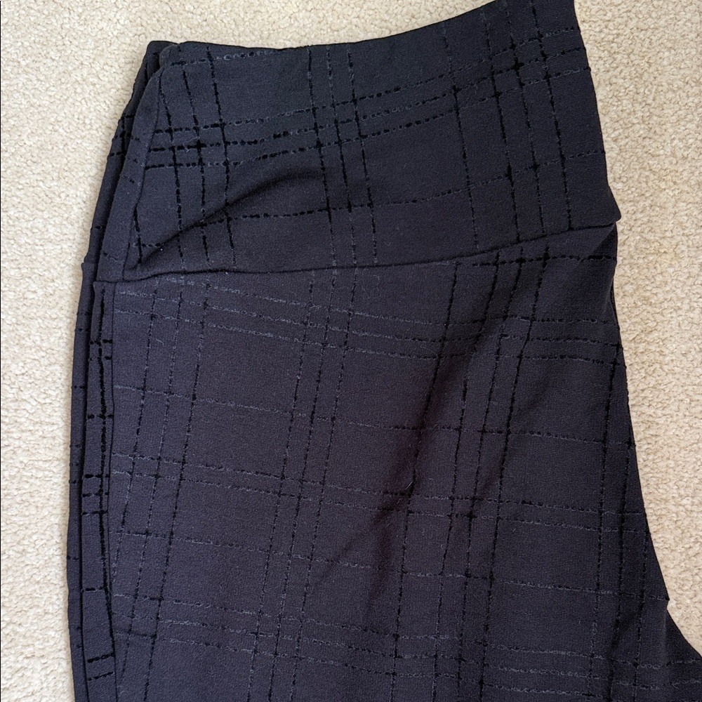Liz Claiborne Black Jeggings with pattern